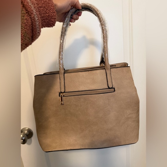 Vegan Leather Bag - Picture 10 of 16